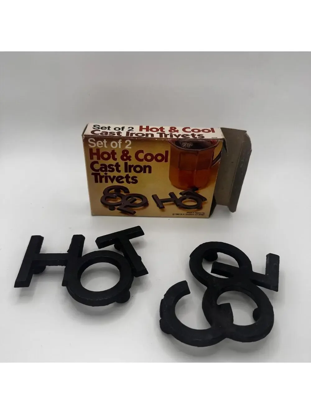Vintage 1980 Cast Iron Trivets – HOT Set of 2, NOS Kitchen Decor